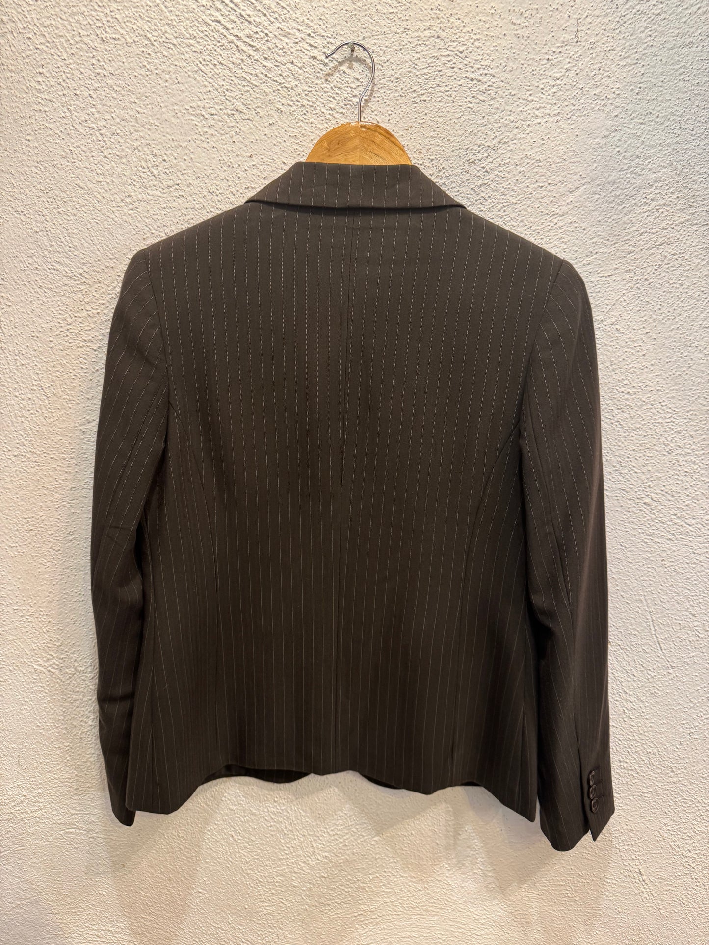 Completo gessato marrone